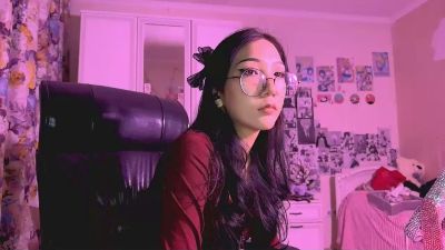 WenonaBouza live cam on Cam4