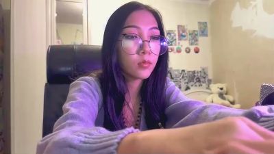 WenonaBouza live cam on Cam4