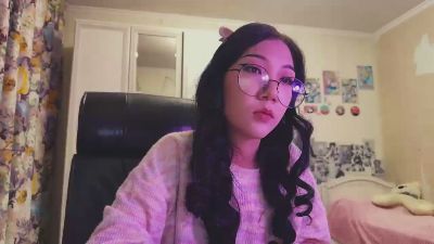 WenonaBouza live cam on Cam4