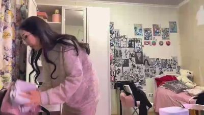 WenonaBouza live cam on Cam4