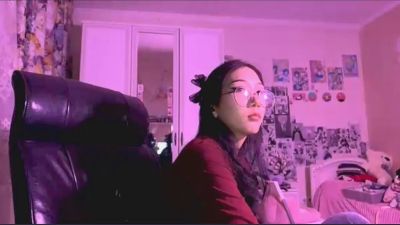 WenonaBouza live cam on Cam4