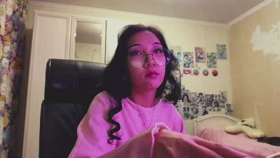 WenonaBouza live cam on Cam4