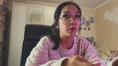 WenonaBouza live cam on Cam4