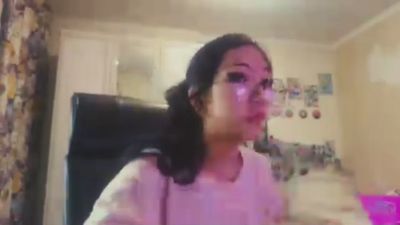 WenonaBouza live cam on Cam4