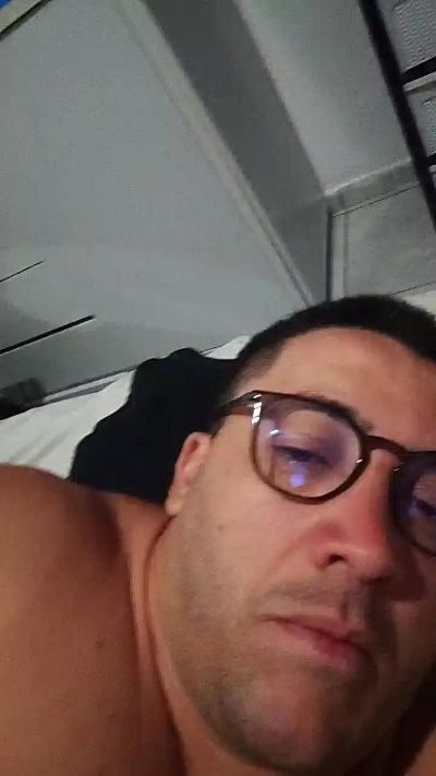 Wescikley live cam on Cam4