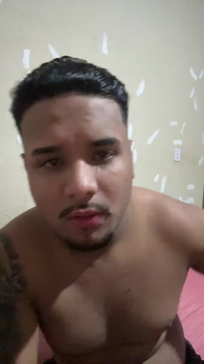 Wesleygostosin live cam on Cam4