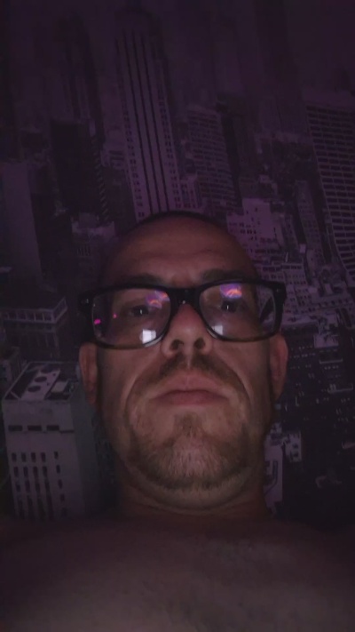Wesleypipe2 live cam on Cam4