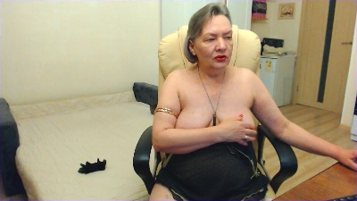 WetGrany live cam on Cam4