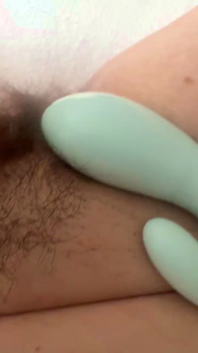 Wetoussylips live cam on Cam4