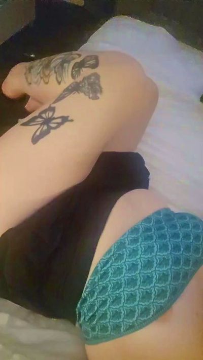 Wetwipeanddry live cam on Cam4