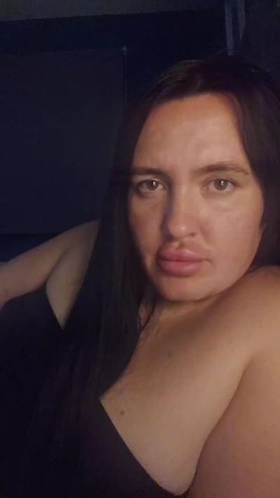 Wetwipeanddry live cam on Cam4