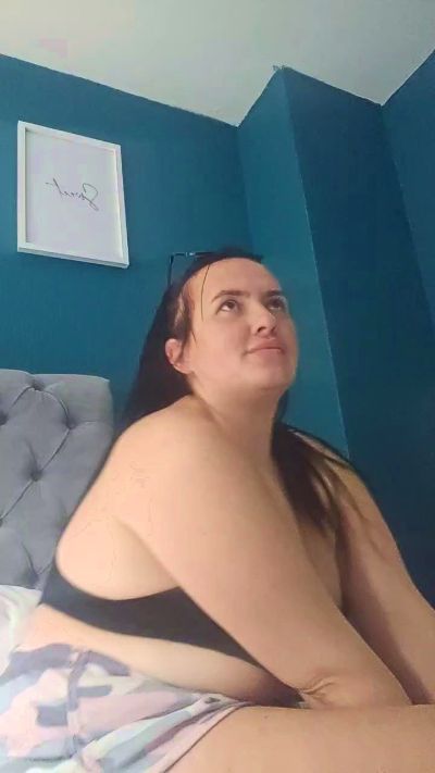 Wetwipeanddry live cam on Cam4