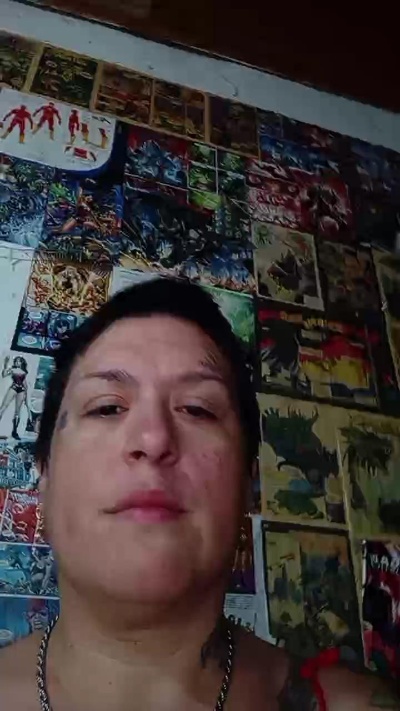 Weylandyutanii live cam on Cam4