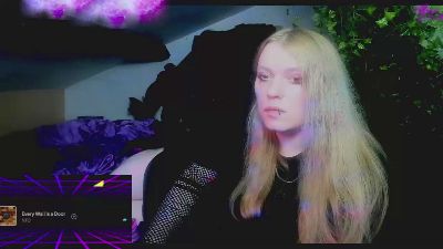 webcam model Whitelimoon