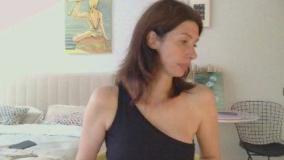 Whitequeen88 live cam on Cam4