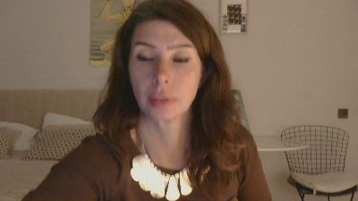 Whitequeen88 live cam on Cam4