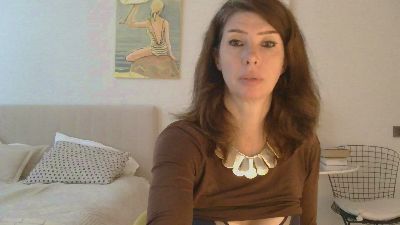 Whitequeen88 live cam on Cam4