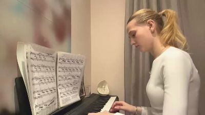 WhitneyKuch live cam on Cam4