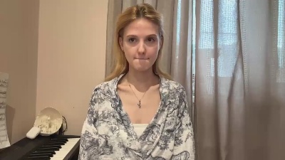WhitneyKuch live cam on Cam4