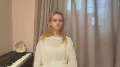 WhitneyKuch live cam on Cam4