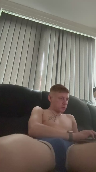 Wiganchavv live cam on Cam4