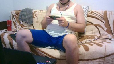 WildBoar_69 live cam on Cam4