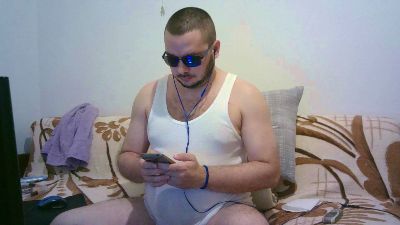 WildBoar_69 live cam on Cam4
