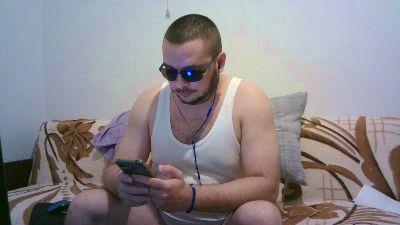 WildBoar_69 live cam on Cam4