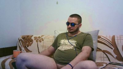 WildBoar_69 live cam on Cam4