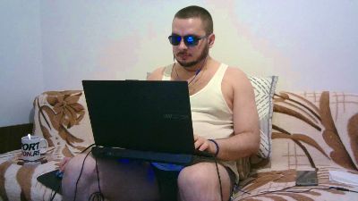 WildBoar_69 live cam on Cam4