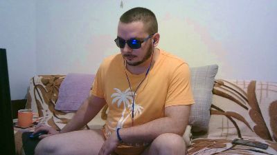 WildBoar_69 live cam on Cam4