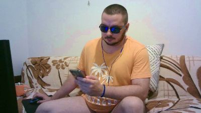 WildBoar_69 live cam on Cam4