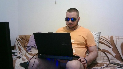 WildBoar_69 live cam on Cam4