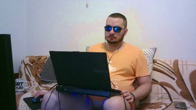 WildBoar_69 live cam on Cam4