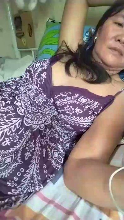 WildLady live cam on Cam4