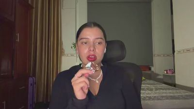 WildaJabour live cam on Cam4