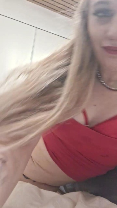 Wildkitten live cam on Cam4