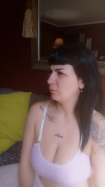 Wildrousse live cam on Cam4