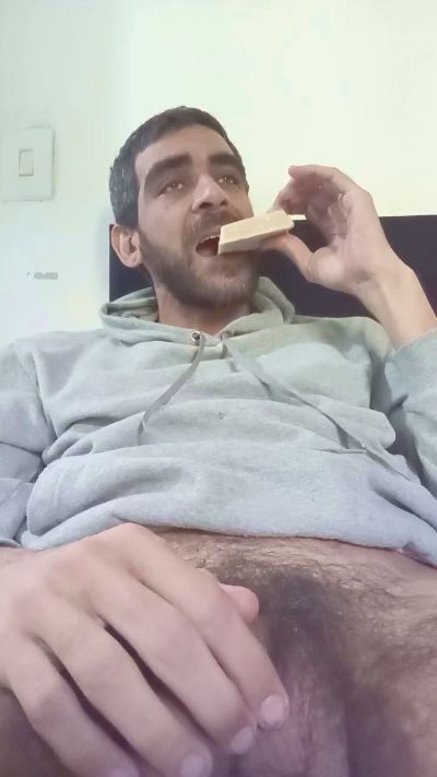 Wilgtsantos live cam on Cam4