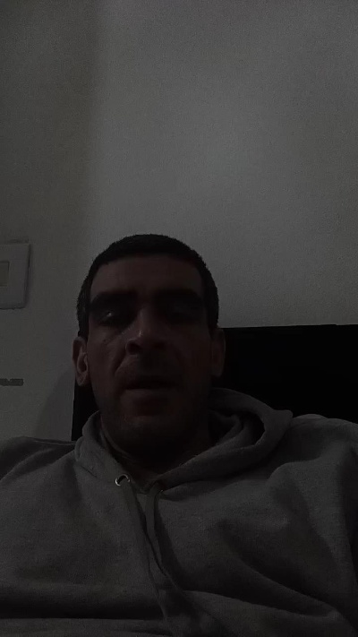 Wilgtsantos live cam on Cam4