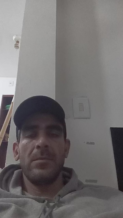 Wilgtsantos live cam on Cam4