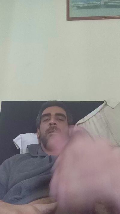 Wilgtsantos live cam on Cam4