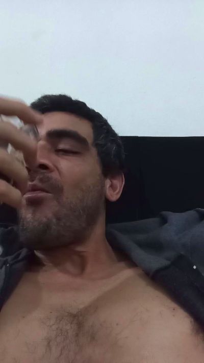 Wilgtsantos live cam on Cam4