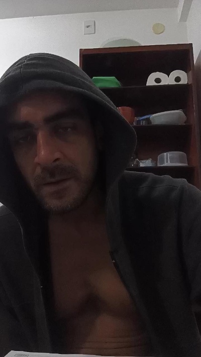 Wilgtsantos live cam on Cam4