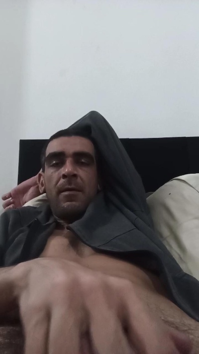 Wilgtsantos live cam on Cam4