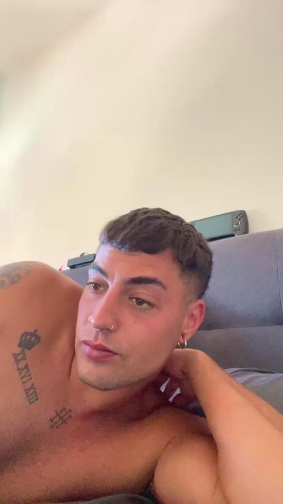 Will38001 live cam on Cam4