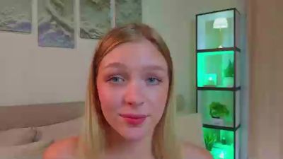 WillaLawrence live cam on Cam4