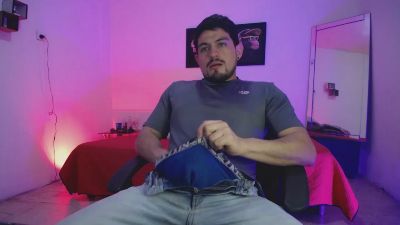WilliamSteel01 live cam on Cam4
