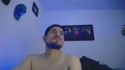 WilliamSteel01 live cam on Cam4