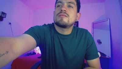 WilliamSteel01 live cam on Cam4
